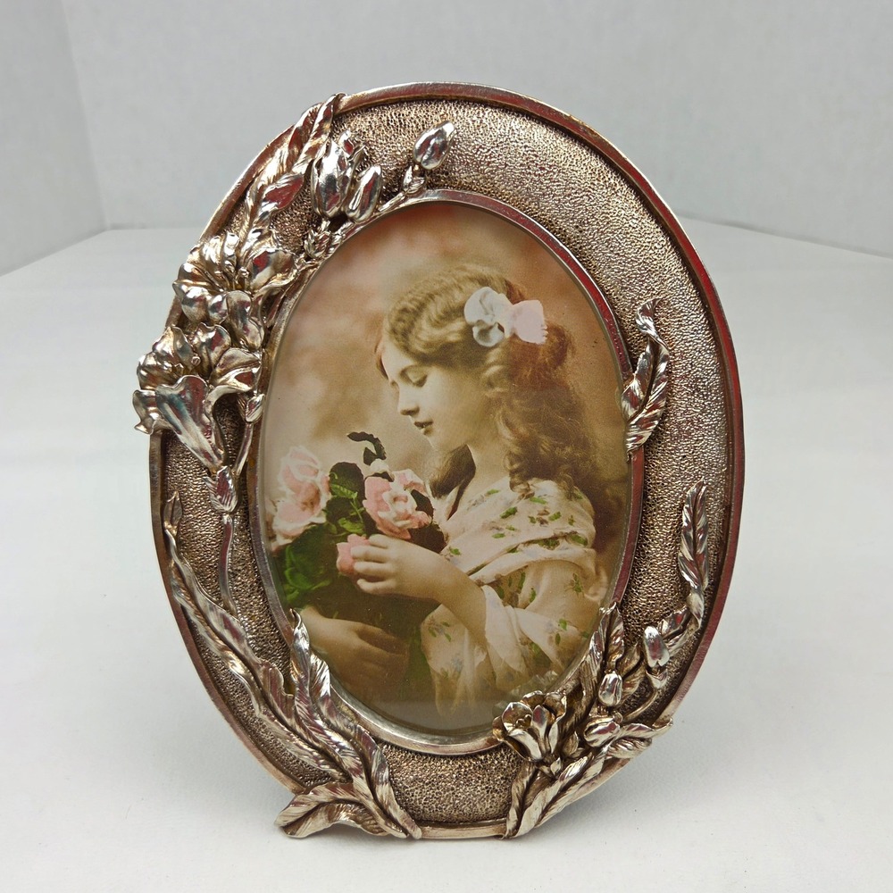 Vintage Ornate Art Nouveau Silver Tone Metal 5x7 Oval Picture Frame NOS
